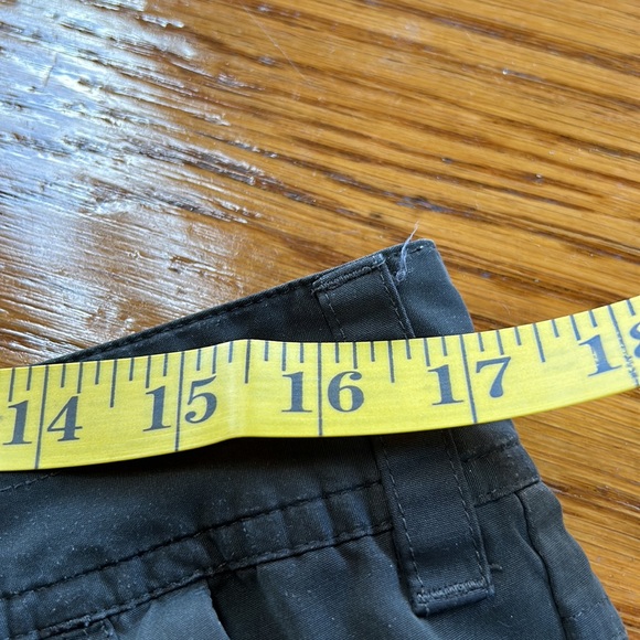 5/$25🦋 Scandia Woods hiking shorts, XL.  Olive green.  Altered in waistband. - Picture 10 of 11